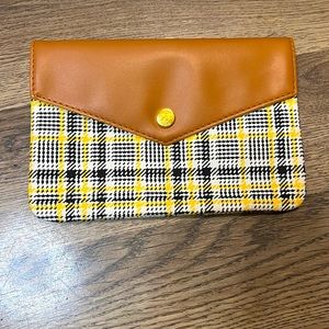 2/$10 Ipsy Makeup BagSept 2021 Plaid Envelope w/ Yellow Lining NEW
